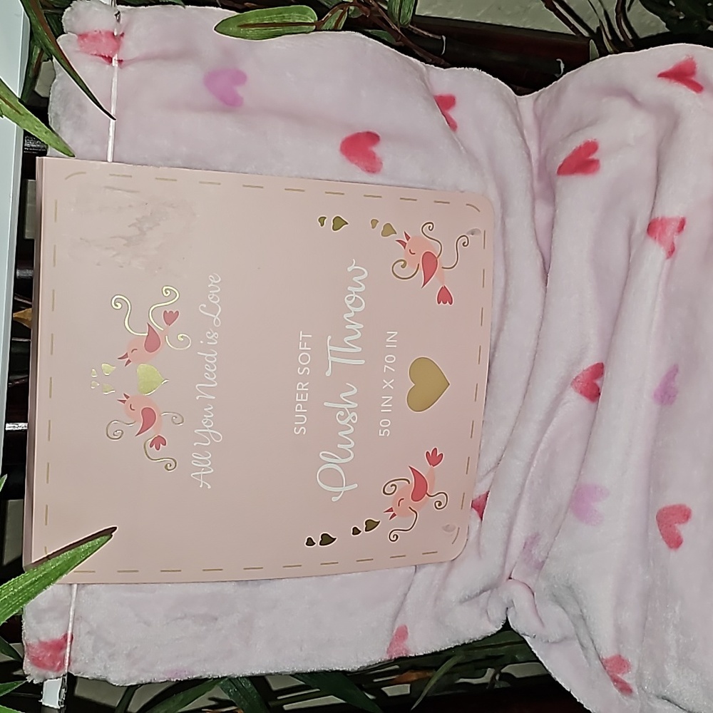 Ultra Soft Plush Throw Blanket